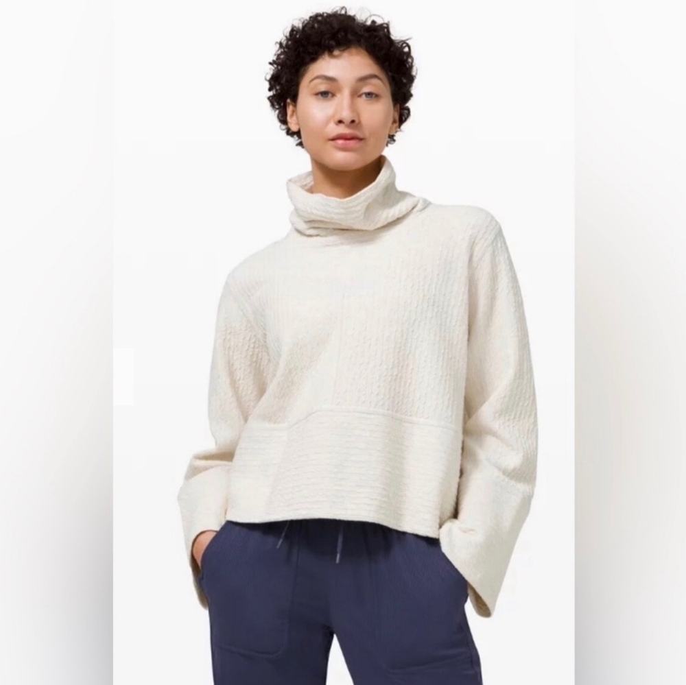 Lululemon Women's Ivory Retreat Yourself Pullover Activewear Top